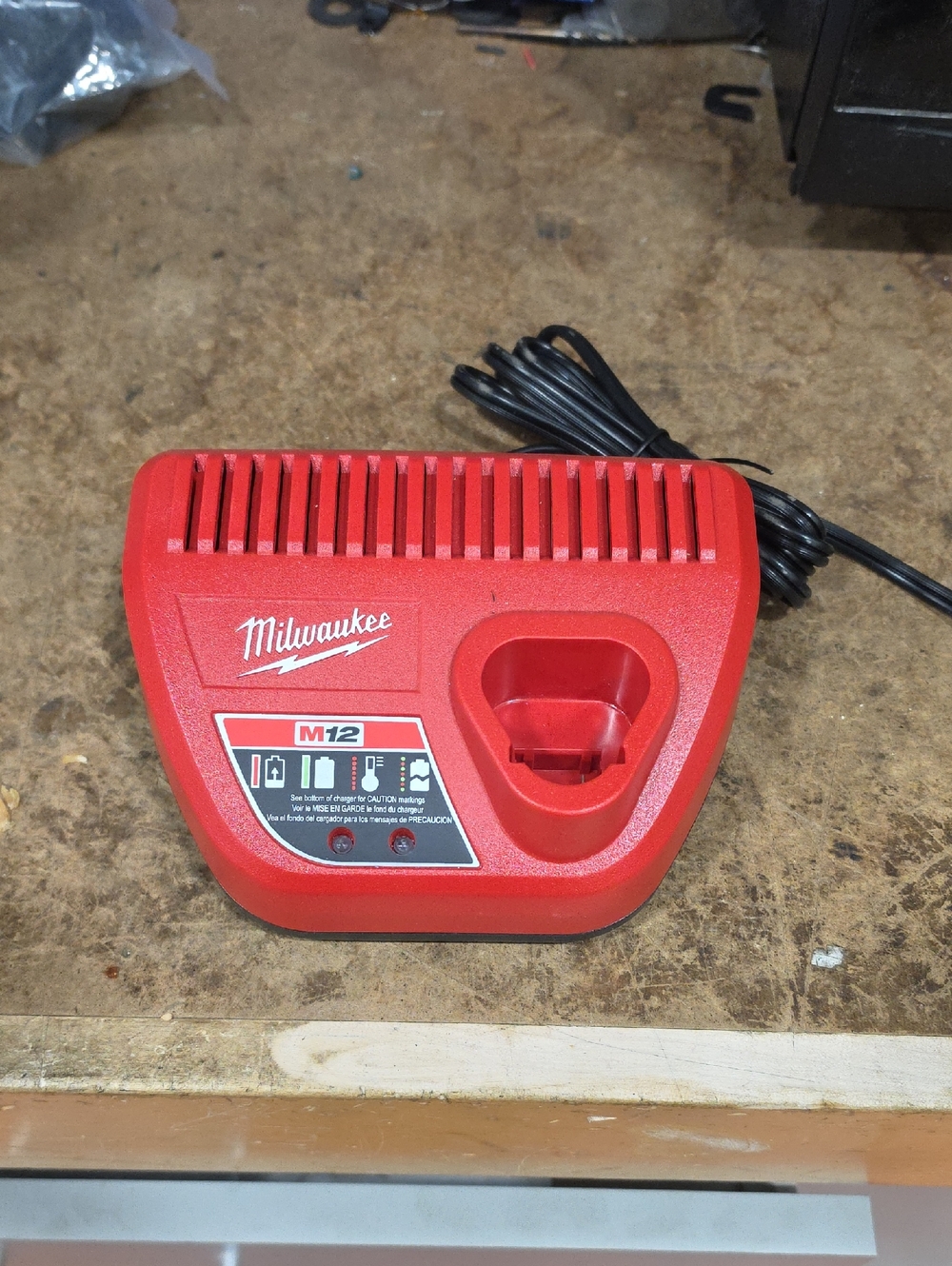 Milwaukee M12 Battery Charger